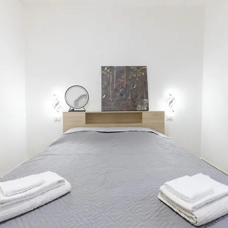 Bella Rosa Apartment *